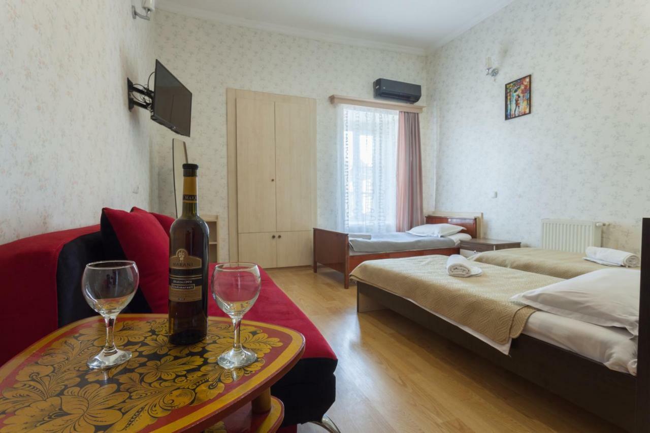 Guest House Ketrin Tbilissi Extérieur photo